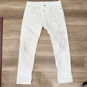 White Levi’s Jeans